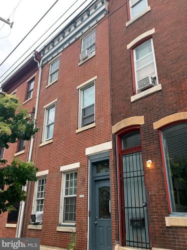 712 15th St, Philadelphia, PA 19146-2146