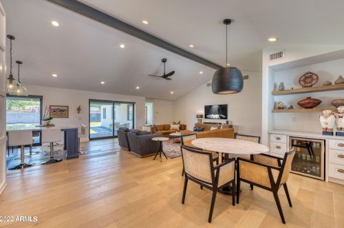 3413 45th St, Phoenix AZ  85018-6028 exterior