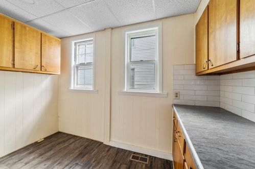 141 Cambridge St, Worcester MA 01603-2339 exterior