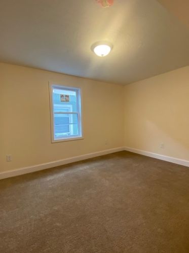 12 Lyon St, Worcester MA 01604-3622 exterior