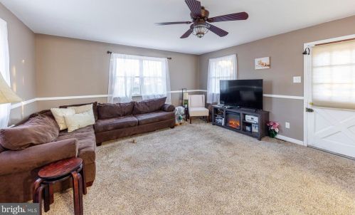 20 Beech Pl, West Deptford NJ 08096-3301 exterior