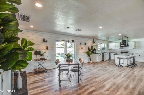 3212 Captain Dreyfus Ave, Phoenix AZ  85032-6146 exterior