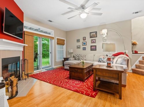 165 Tyson Commons Ln, Braintree, MA 02184-8260