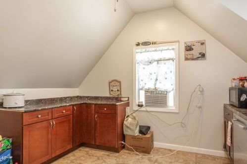 6 Morton St, Taunton MA 02780-3036 exterior