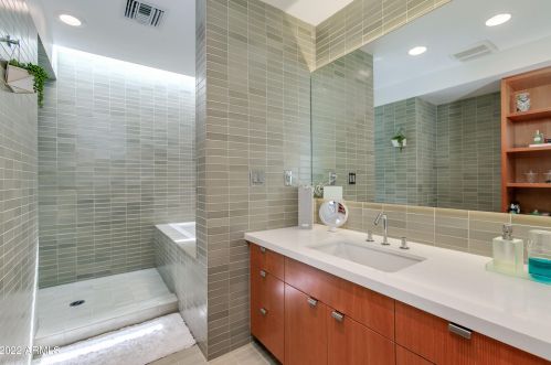 4658 40 St, Phoenix AZ 85040-2918 exterior