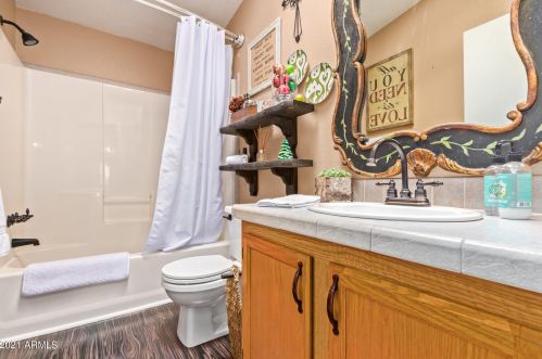 42010 3 St, Phoenix AZ 85086-7300 exterior