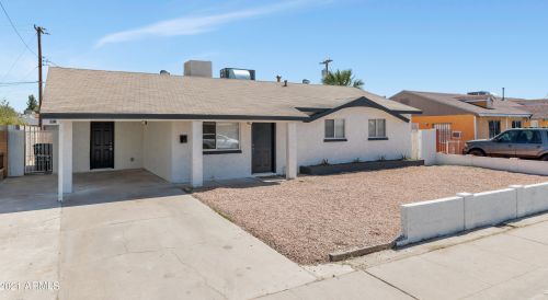 4513 70th Dr, Phoenix, AZ 85033-1907