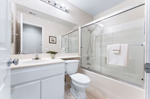 8075 Treeview Ct, Anaheim CA 92808-1552 exterior