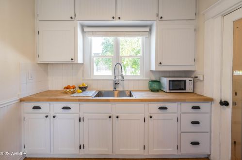 905 Coronado Rd, Phoenix AZ 85008-3931 exterior