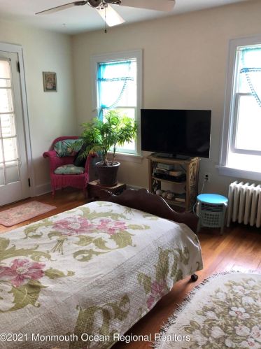 19 Deal Lake Point Rd, Tinton Falls NJ  07712-4601 exterior