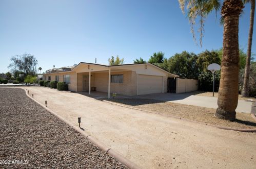 2240 Angela Dr, Phoenix, AZ 85022-2216