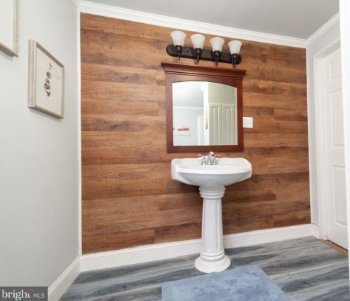 638 Washington Ave, West Deptford NJ 08096-1035 exterior