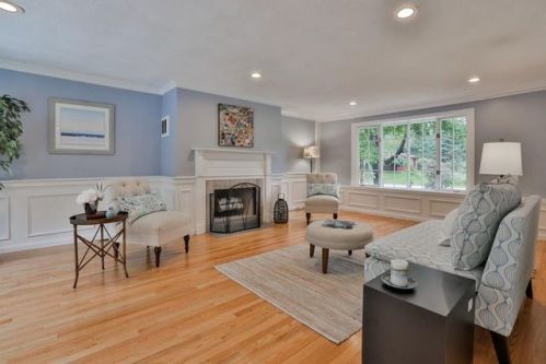 17 Edge St, Ipswich, MA 01938-1109