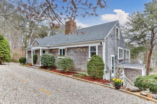 67 Stillwater Rd, Chatham, MA 02633-1323