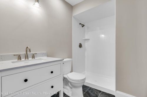 39 Colonial Ct, Jackson Twp NJ 08527-2264 exterior