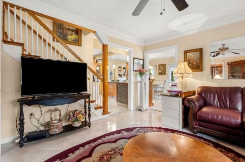 293 Washington St, Gloucester MA 01930-4815 exterior