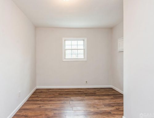 6 Railroad Ave, Carteret NJ 07008 exterior