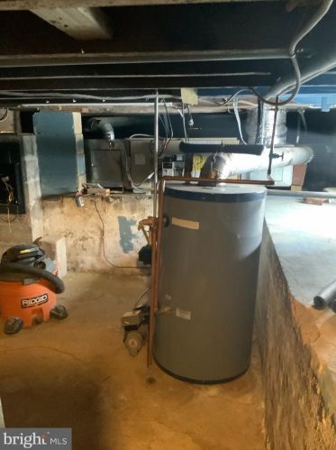 819 Maryland Ave, West Deptford NJ 08096-5330 exterior