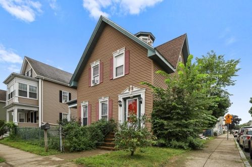 27 Ocean St, New Bedford, MA 02740-3516