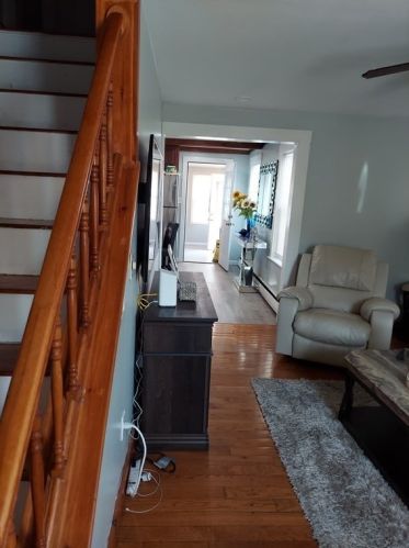 33 Greenfield St, Lawrence, MA 01843-1705