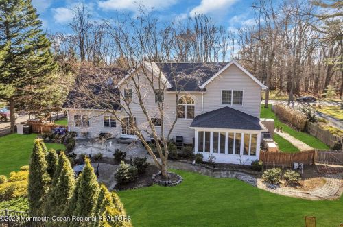 130 Rumson Pl, Little Silver NJ  07739-1044 exterior