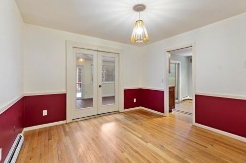 30 Bridle Path, Amherst MA 01002-1632 exterior