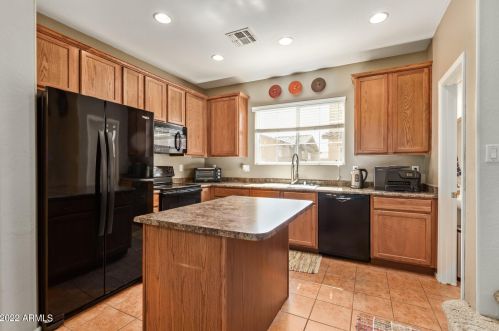 1922 78 Ave, Phoenix AZ 85035-5144 exterior