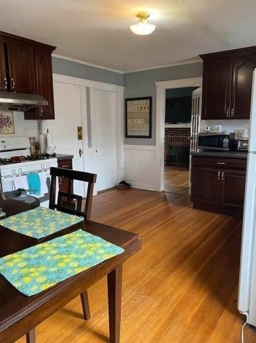 273 Washington St, Weymouth MA 02188-2930 exterior