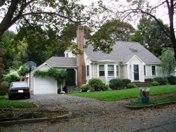 84 Winslow Rd, Newton, MA 02468-1712