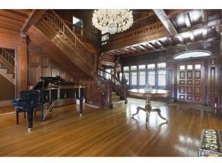 1661 Canton Ave, Milton, MA 02186-2313