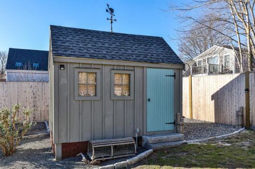 16 Joshuas Way, Chatham MA 02633-1565 exterior