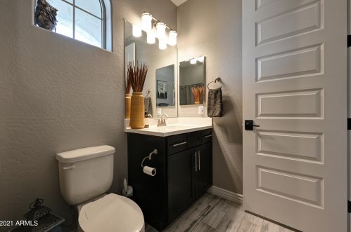 22029 33 Pl, Phoenix AZ 85018 exterior