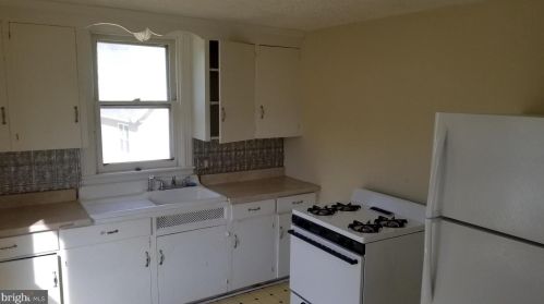 545 Salem Ave, West Deptford NJ 08096-3203 exterior