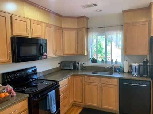 162 Woodbine Cir, Needham MA  02494-2152 exterior