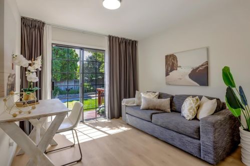 15057 Dewey St, San Leandro CA  94579-1605 exterior