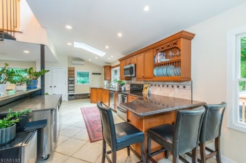 440 Stonetown Rd, Skyline Lakes NJ  07456-1200 exterior