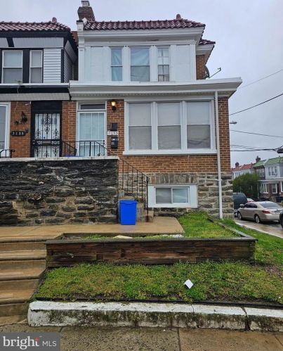 7133 20th St, Philadelphia, PA 19138-2130