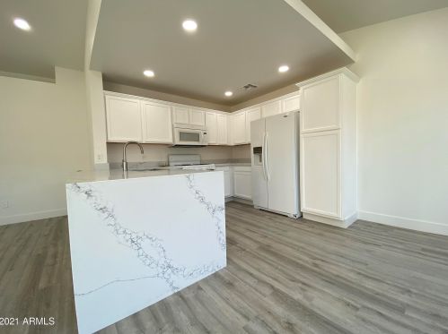 8418 Berkeley Rd, Phoenix AZ  85037-4146 exterior