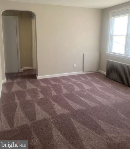 609 Broadway, West Deptford NJ 08093-1172 exterior