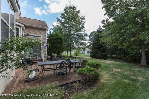 15 Carlisle Dr, Jackson Twp NJ 08527-6304 exterior