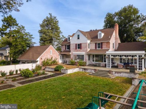 605 Delaware St, West Deptford NJ  08096-1576 exterior