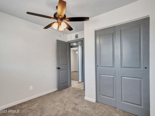 5526 Clarendon Ave, Phoenix AZ 85033-4118 exterior