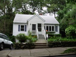 33 Wallace St, Newton, MA 02461-1921
