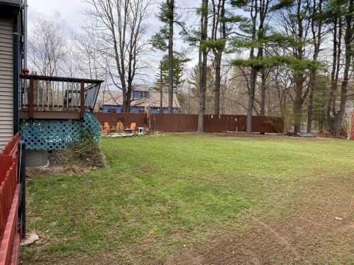 10 Hitching Post Rd, Amherst MA 01002-1155 exterior