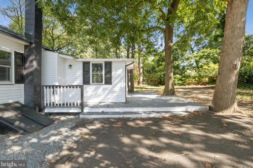 1860 Rosemore Ave, West Deptford NJ 08096-4327 exterior