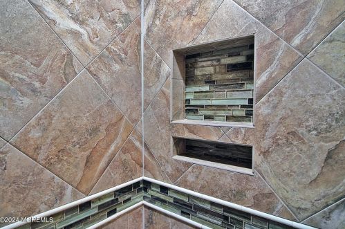 1062 Lakehurst Ave, Jackson Twp NJ 08527-5250 exterior