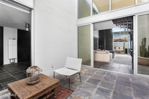 3241 Camelback Rd, Phoenix AZ 85033-1455 exterior