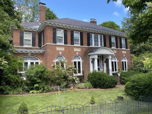 37 Monadnock Rd, Worcester, MA 01609-1714