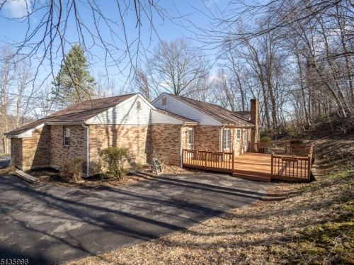 520 Shire Rd, Milford, NJ 08848-1761