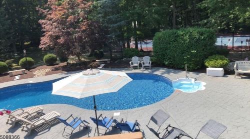 9 Tuscany Dr, Jackson Twp NJ  08527-3169 exterior